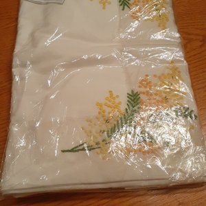 Vintage 3 m ×1.80 m hand embroidered cotton tablecloth